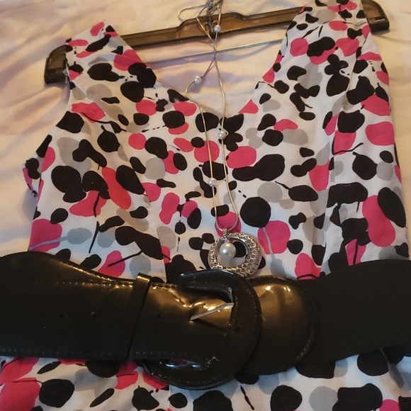 Dress - Picture 1 of 14